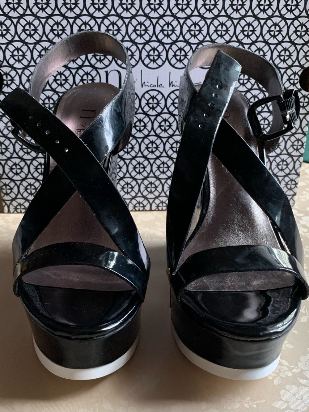 NIB Nicole Miller Black Patent Crisscross Platform Wedge Sandals 7.5